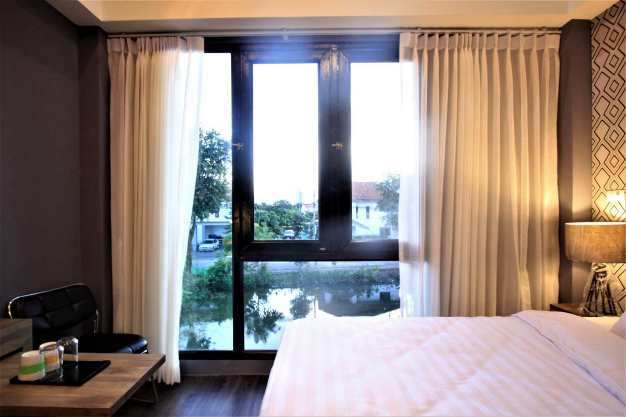 The Nichehome Waterside Living Chiang Mai Extérieur photo