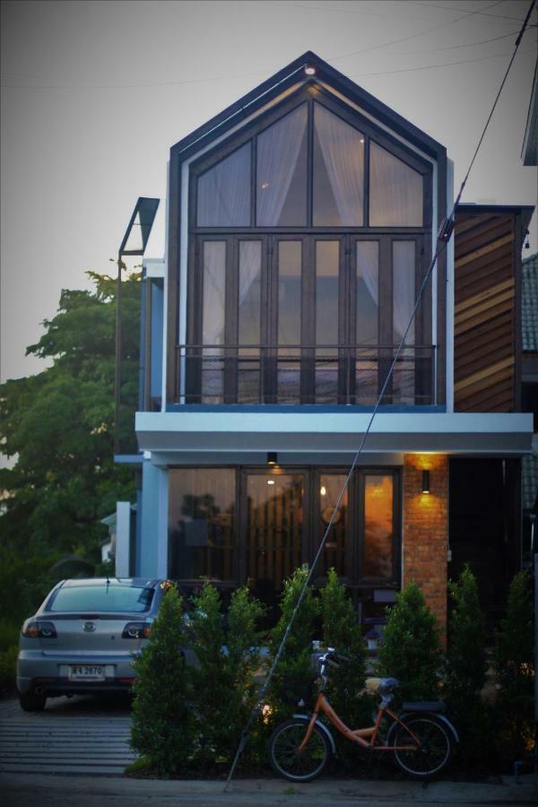 The Nichehome Waterside Living Chiang Mai Extérieur photo